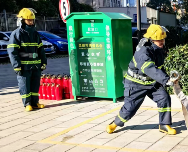 金桂苑小區消防演練，急救知識，電梯關人自救知識